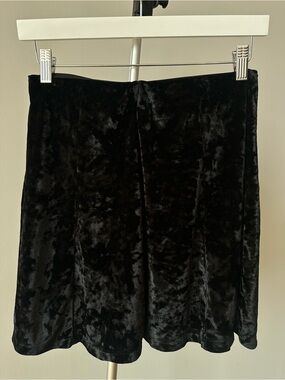 Pull&Bear black velvet mini skirt